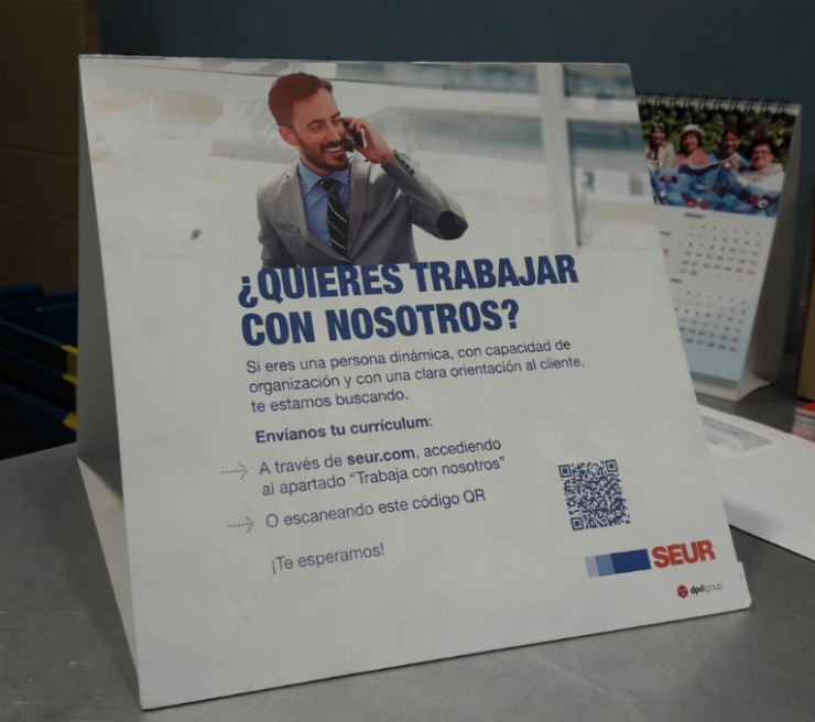 Oferta de empleo con código QR