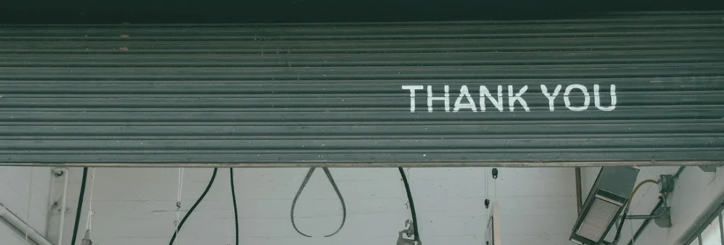 Cómo decir no a tus candidatos descartados y las respuestas que recibirás