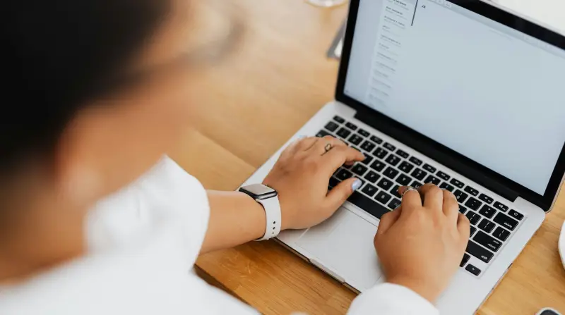 Comunicarse con los canddatos durante todo el proceso_Talent Clue